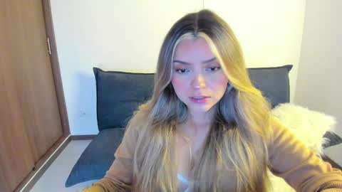 Snapshot of ary_cam230 chatting on 04/29/26, 10:05 Zahaara online show from 04/29/26, 10:05