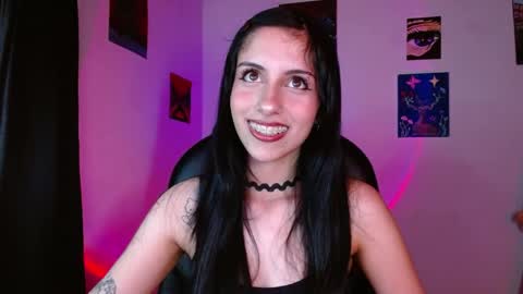 Snapshot of ary_pieerce chatting on 04/23/26, 10:45 Independent Model online show from 04/23/26, 10:45