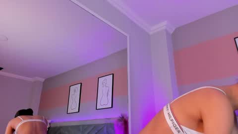 Snapshot of ary_thompson_ chatting on 12/20/24, 08:34 ARY THOMPSON online show from 12/20/24, 08:34