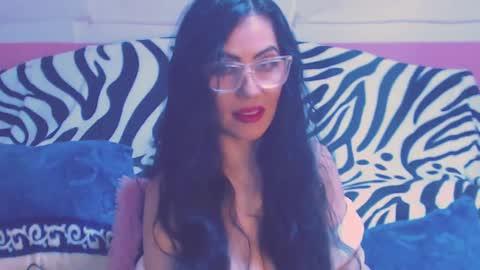 Snapshot of ary_z chatting on 11/15/25, 11:43 Ary online show from 11/15/25, 11:43