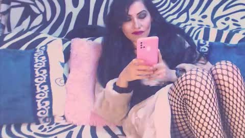 Snapshot of ary_z chatting on 11/22/25, 03:05 Ary online show from 11/22/25, 03:05