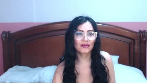 Snapshot of ary_z chatting on 04/17/26, 02:03 Ary online show from 04/17/26, 02:03