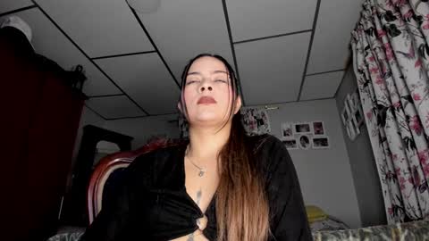 Snapshot of arygreey7 chatting on 11/06/25, 02:12 ximena online show from 11/06/25, 02:12