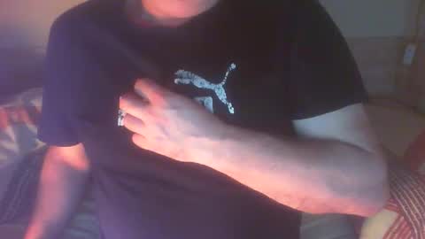 Snapshot of as3ix chatting on 12/17/25, 02:01 as3ix online show from 12/17/25, 02:01