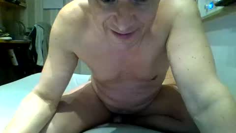 Snapshot of as660660 chatting on 02/06/26, 11:52 as660660 online show from 02/06/26, 11:52