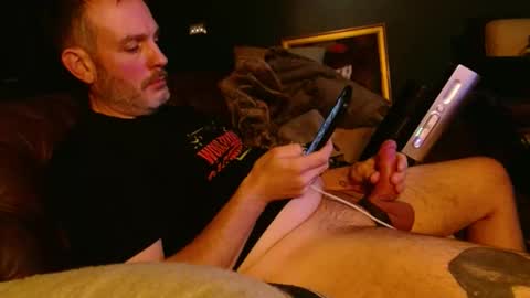 Snapshot of aschke chatting on 11/01/25, 12:12 aschke online show from 11/01/25, 12:12