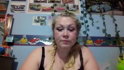 Snapshot of ash0ley chatting on 01/14/26, 12:16 ash0ley online show from 01/14/26, 12:16