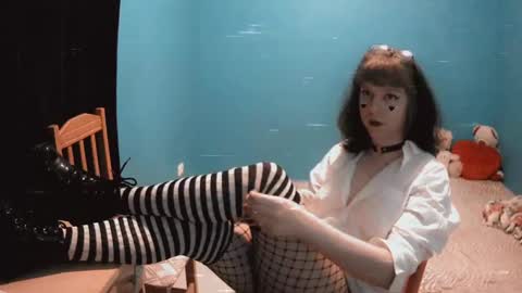 Ash online show from 10/01/25, 09:54