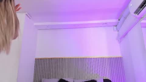 ash_valentine online show from 06/25/26, 07:51