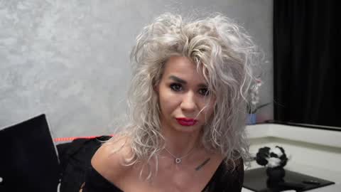 Asha online show from 01/05/25, 02:38