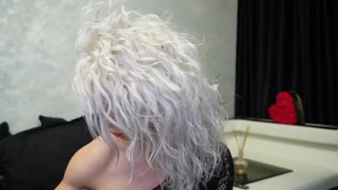 Asha online show from 01/20/25, 01:39