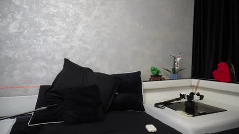 Asha online show from 01/21/25, 01:50