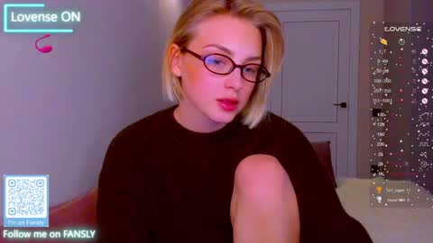 Snapshot of ashbunny_ chatting on 01/28/25, 06:07 your pretty Ashley online show from 01/28/25, 06:07