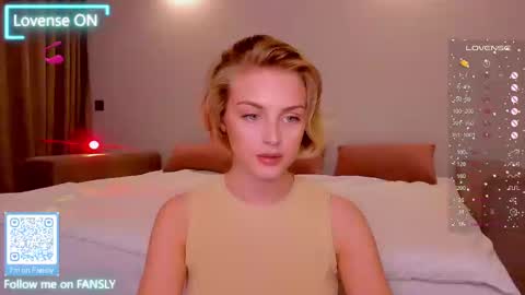 Snapshot of ashbunny_ chatting on 02/09/25, 05:33 your pretty Ashley online show from 02/09/25, 05:33