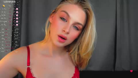 Snapshot of ashbunny_ chatting on 10/04/25, 04:38 your pretty Ashley online show from 10/04/25, 04:38