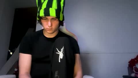 Snapshot of ashbuyersss chatting on 02/06/25, 02:00 ashbuyersss online show from 02/06/25, 02:00