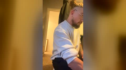 Snapshot of ashdrewery01519813 chatting on 12/16/25, 08:30 ashdrewery01519813 online show from 12/16/25, 08:30