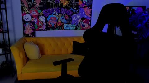 Snapshot of asheluck chatting on 03/07/25, 02:04 AshleyAshe  online show from 03/07/25, 02:04