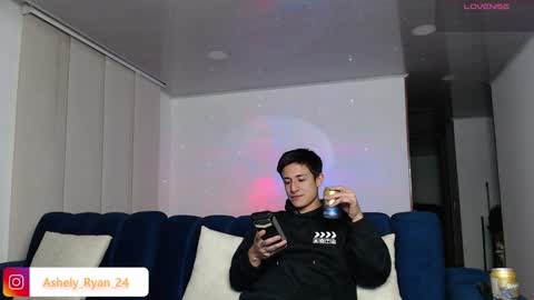 Snapshot of ashely_ryan24 chatting on 01/27/25, 02:10 Ashley And Ryan online show from 01/27/25, 02:10