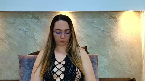 Snapshot of ashkey_bennet chatting on 10/20/25, 03:40 Asley Bennet online show from 10/20/25, 03:40