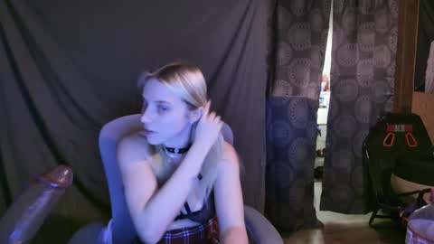 Snapshot of ashleewolfx chatting on 01/02/25, 02:11 Ashlee Wolf online show from 01/02/25, 02:11