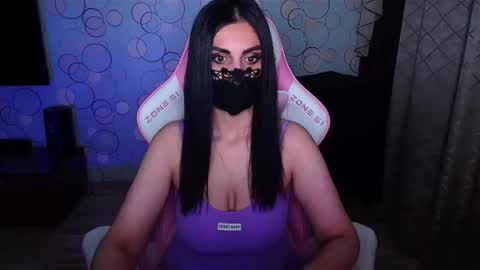   Yasmina   online show from 11/26/25, 04:13