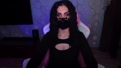 Snapshot of ashley__cooper__ chatting on 03/22/26, 04:38 Yasmina online show from 03/22/26, 04:38