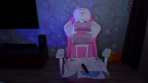 Snapshot of ashley__cooper__ chatting on 04/01/26, 05:41 Yasmina online show from 04/01/26, 05:41