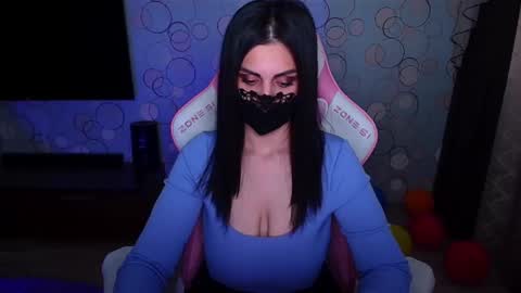Snapshot of ashley__cooper__ chatting on 04/11/26, 05:12 Yasmina online show from 04/11/26, 05:12