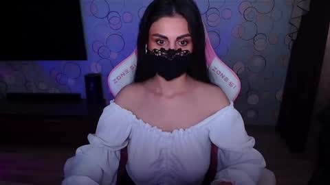 Snapshot of ashley__cooper__ chatting on 04/17/26, 05:10 Yasmina online show from 04/17/26, 05:10