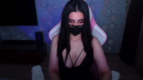 Snapshot of ashley__cooper__ chatting on 06/22/26, 04:31 Yasmina online show from 06/22/26, 04:31