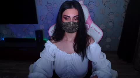 Snapshot of ashley__cooper__ chatting on 06/26/26, 04:50 Yasmina online show from 06/26/26, 04:50