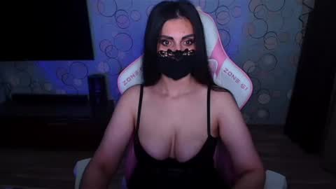 Snapshot of ashley__cooper__ chatting on 06/28/26, 05:02 Yasmina online show from 06/28/26, 05:02