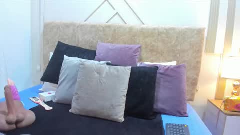 Snapshot of ashley__foxx_ chatting on 11/28/25, 01:47 ashley online show from 11/28/25, 01:47