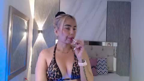 ashley__tylor online show from 06/18/26, 05:17