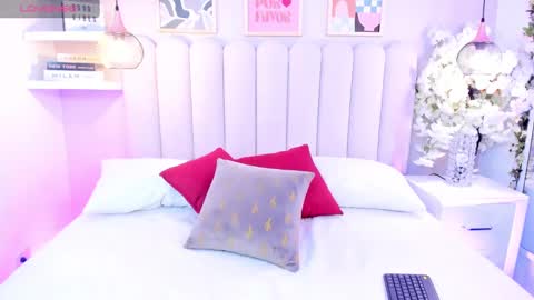 Ashley online show from 10/04/25, 04:10