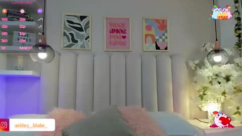 Ashley online show from 12/19/25, 03:46