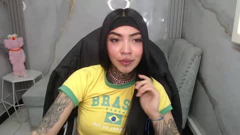 ashley_blum_v online show from 12/15/25, 08:35