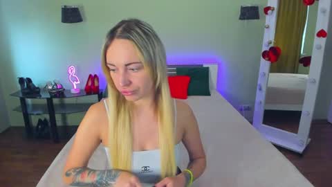 Snapshot of ashley_crashly chatting on 04/03/26, 07:39 Alina online show from 04/03/26, 07:39