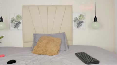 Snapshot of ashley_ebony__ chatting on 02/10/26, 01:37 Ashley online show from 02/10/26, 01:37