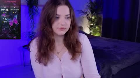 Snapshot of ashley_glen chatting on 10/18/25, 07:53 online show from 10/18/25, 07:53