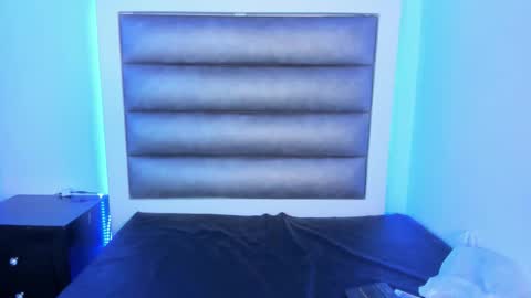 ashley_js online show from 03/11/26, 05:52