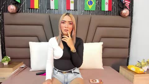 ashley_miller26 online show from 06/24/26, 09:41