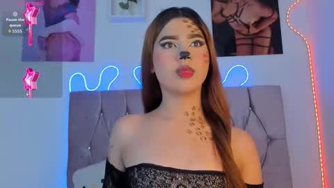 Snapshot of ashley_piinkk chatting on 10/31/25, 04:24 Ashley online show from 10/31/25, 04:24