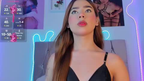 Snapshot of ashley_piinkk chatting on 11/02/25, 10:17 Ashley online show from 11/02/25, 10:17