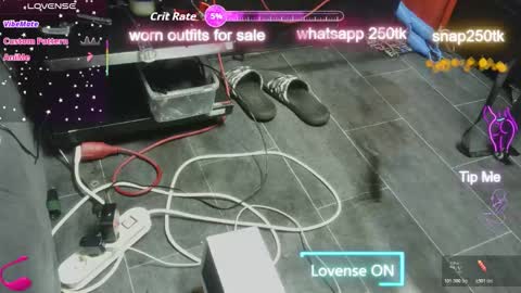 Snapshot of ashleyandtommy1 chatting on 01/31/26, 07:23 ashleyandtommy online show from 01/31/26, 07:23