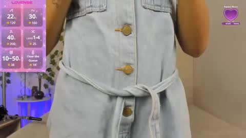 AshleyHill online show from 11/28/25, 03:42