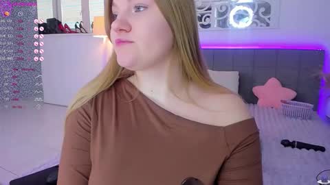 AshleyJonse online show from 11/25/25, 06:13