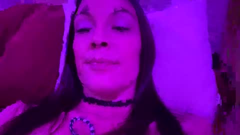 Snapshot of ashleyshyne69 chatting on 12/28/24, 07:11 Ashley online show from 12/28/24, 07:11