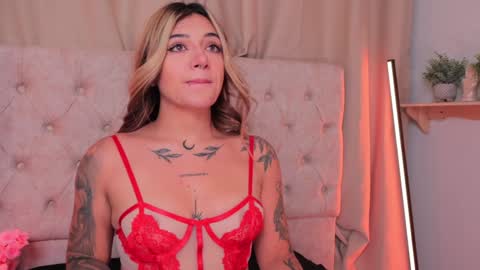 Snapshot of ashleyvalirya chatting on 01/20/25, 03:48 Ashley Lauren online show from 01/20/25, 03:48